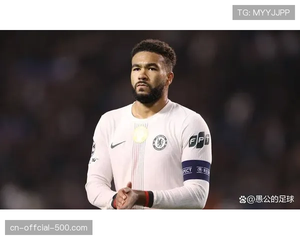 特写：伤愈复出的里斯·詹姆斯在边路完成一次关键封堵后怒吼