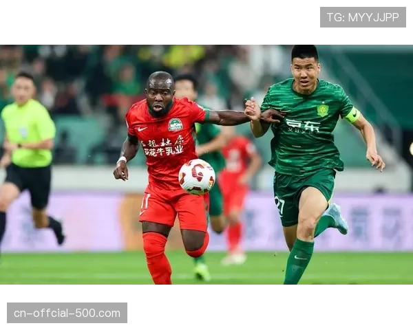 河南队1-1战平武汉三镇，两队各取一分难分高下